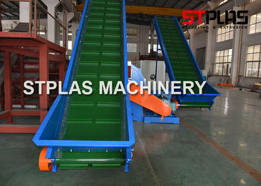 PET HDPE Plastic Bottle Grinding Machine , Waste Plastic Crusher Energy Saving