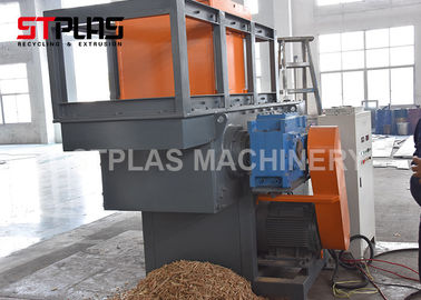 Adjusted to suit various pipe diameters SINGLE SHAFT PIPE SHREDDER